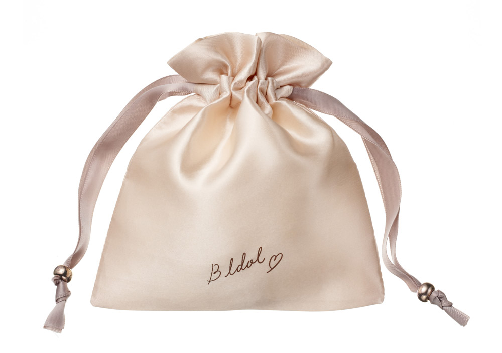 ② オリジナルミニポーチプレゼント!